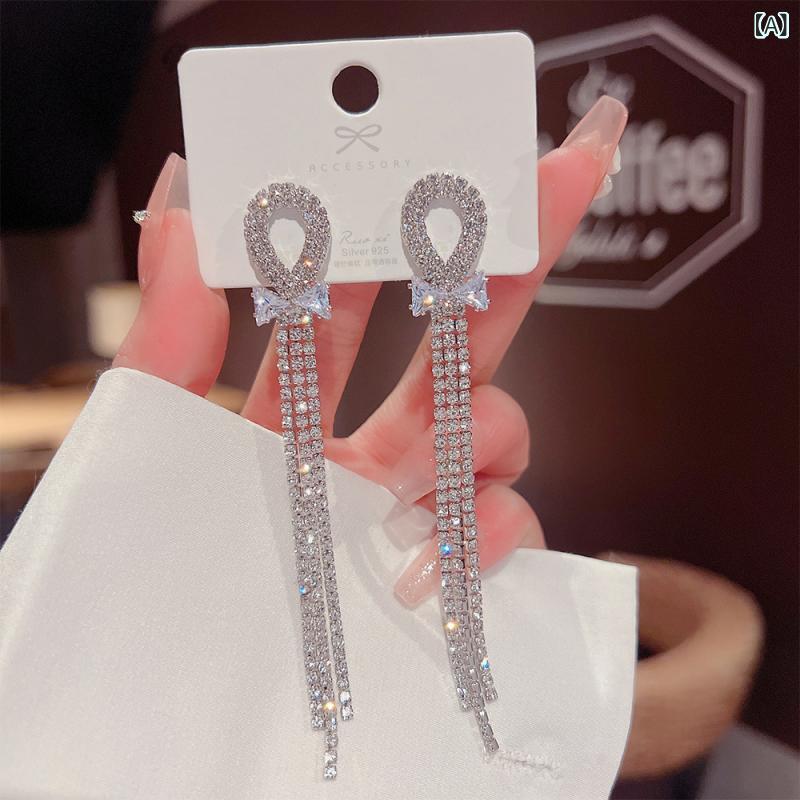ピアス レディース アクセサリー ジュエリー 蝶々 バタフライ 揺れる タッセル ロング チェーン 大ぶり 高級感 高見え おしゃれ かわいい 大人っぽい フェミニン ゴージャス エレガント パーティー 結婚式 デート お呼ばれ ギフト プレゼント デイ