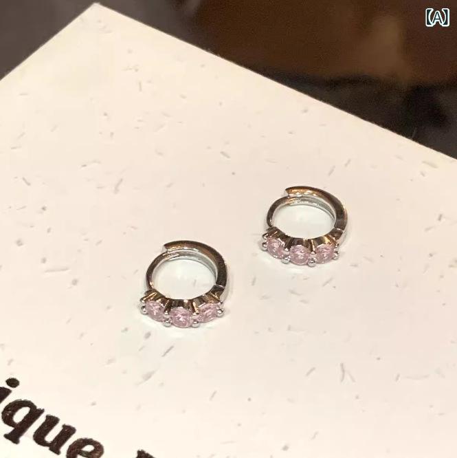 イヤリング レディース シンプル おしゃれ カラフル ジルコニア 小ぶり 上品 輝き 素肌感 アクセサリー 高級感 小さめ 耳飾り フープ ノンホール 重ね付け オフィス カジュアル デイリー 通勤用 普段使い デート パーティー ギフト 上品 小ぶり