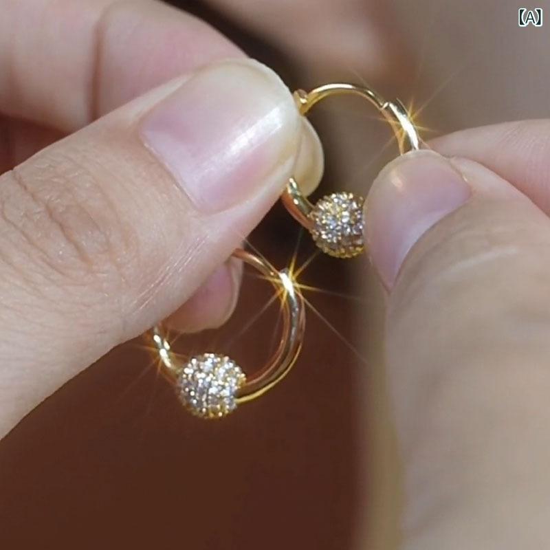 ピアス レディース ジルコニア 丸型 サークル 両耳用 高級感 小ぶり 小さめ きれいめ 上品 華奢 個性派 おしゃれ シンプル アクセサリー ジュエリー パーティー 結婚式 デート 通勤 普段使い シルバー ゴールド 輝き アクセ