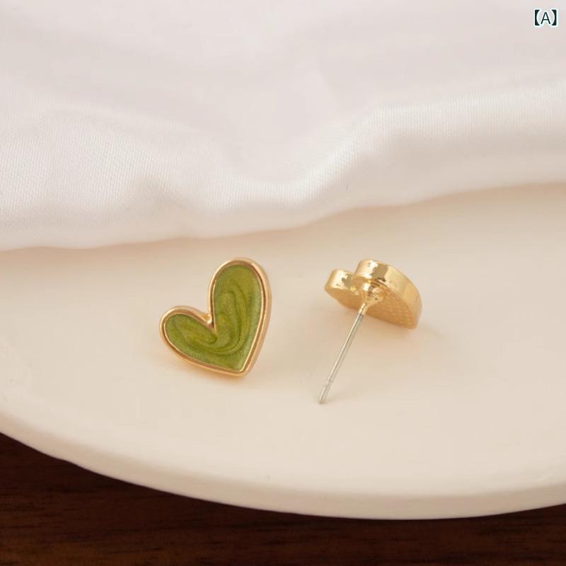 耳飾り レディース 耳の穴不要 イヤリング ノンホールピアス 抹茶色 ハート型 小ぶり グリーン 小さめ 新中式 高級感 小さめデザイン 痛くない 痛くなりにくい おしゃれ ジュエリー アクセサリー 大人かわいい 普段使い オフィス デート お出かけ カ
