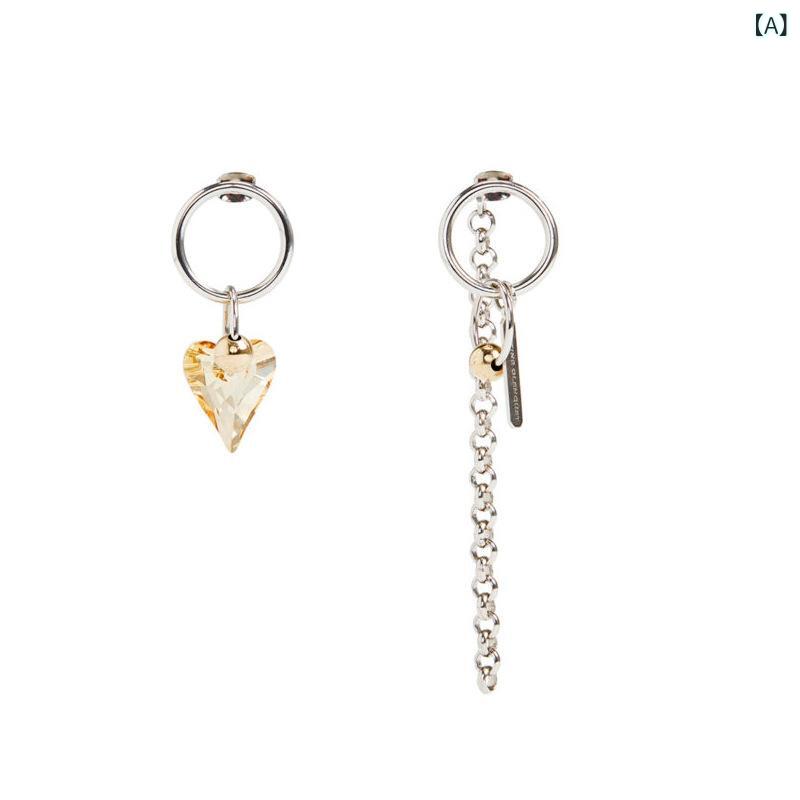 ピアス レディース 耳飾り アクセサリー シルバー色 ハート型 クリスタル 揺れる ロング タッセル 個性的 シンプル 非対称 アシンメトリー かわいい おしゃれ 大人かわいい ジュエリー 耳元 エレガント 華やか 顔周り 明るい プレゼント ギフト 誕生