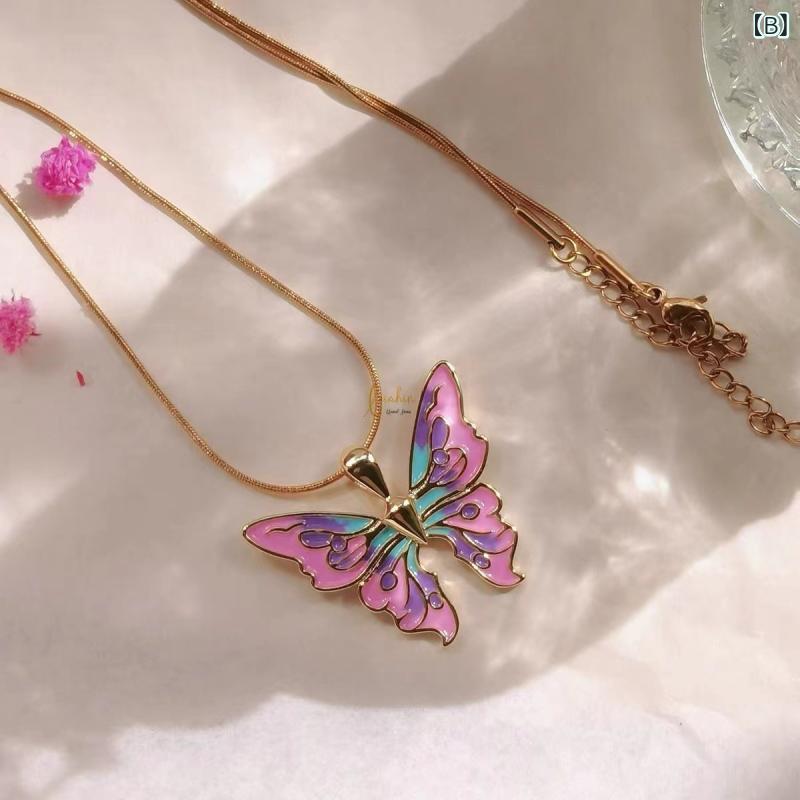 暮らしのお手伝いのネックレス レディース アクセサリー ペンダント 蝶々 バタフライモチーフ 幻彩 オーロラカラー エナメル塗装 高級感 シルバーチェーン かわいい 華奢 重ね付け デイリー カジュアル おしゃれ プレゼント ギフト｜アングル2