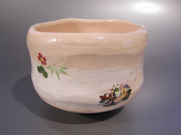 茶道具　抹茶茶碗白楽　飾り牛、京都　吉村楽入作、桐共箱　新品。