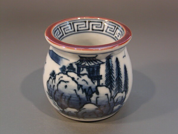 【 新入荷 】 【 在庫　有り 】 ■茶道具　蓋置　染付山水、　　　京都　手塚祥堂作 分類 茶道具　　fu-some-sansui-shou-sd8 作者 手塚祥堂（てづか しょうどう） 作者略歴 1934年 京都市に生まれる 1959年 ...