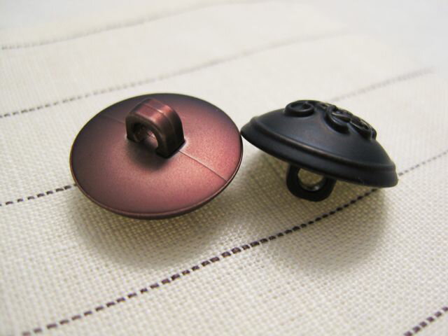 アンティーク調　イニシャルロゴ風エンブレム　メタル調 ボタン15mm×1個(メッキ・金属調・4色展開）【手芸・ハンドメイド】