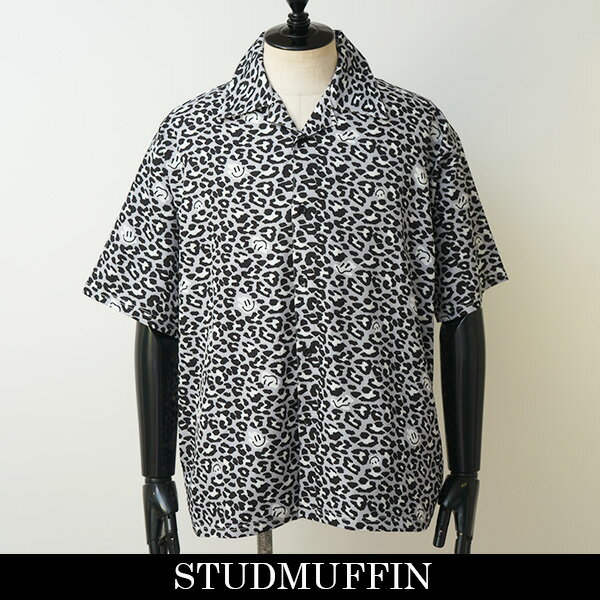 STUD MUFFIN(スタッドマフィン)ストレッチサテン スマイリーレオパードオープンカラーシャツブラック系514 01146
