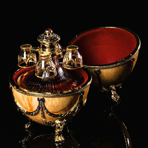 ラドガ【正規品コニャック】LADOGA ブランデー『 インペリアルコレクション コニャック 700ml木箱入 』ヴェネツィアングラス4個付デキャンタファベルジェのイースターエッグ ラトビア産 卵型キラキラ 高級 ラグジュアリー インスタ映え