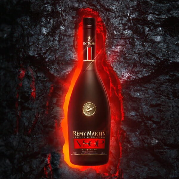 【正規品コニャック】ブランデー ギフト品に 『 レミーマルタン VSOP 700ml箱なし 』 御結婚御祝 結婚式 内祝 記念日 周年記念 開店御祝 母の日 父の日 敬老の日 誕生日プレゼント 御中元 御歳暮 御年賀 残暑御見舞い 還暦御祝 出産御祝