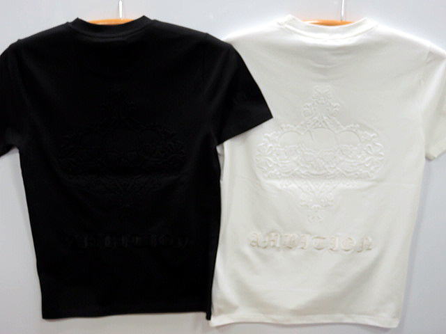 大きいサイズ　Be Ambition 半袖Tシャツ スカルエンボス　ロゴ刺繍　ビーアンビション 【サイズ】 4L:着丈73cm　肩幅55cm　袖丈27cm　身幅60cm 【素材】綿94%　ポリウレタン6%