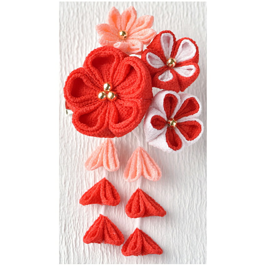 京ちりめんつまみ細工　彩花のブローチ（赤）[LH-411 (赤)]　【パナミ手芸メーカー直販　タカギ繊維】