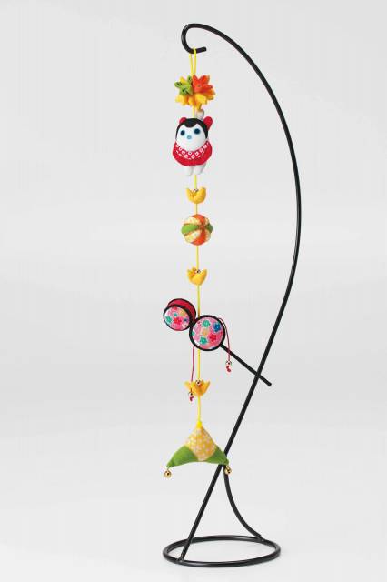 京ちりめん下げ飾り 「願いの糸」 [LH-389 (黄・希望)]　【パナミ手芸メーカー直販　タカギ繊維】