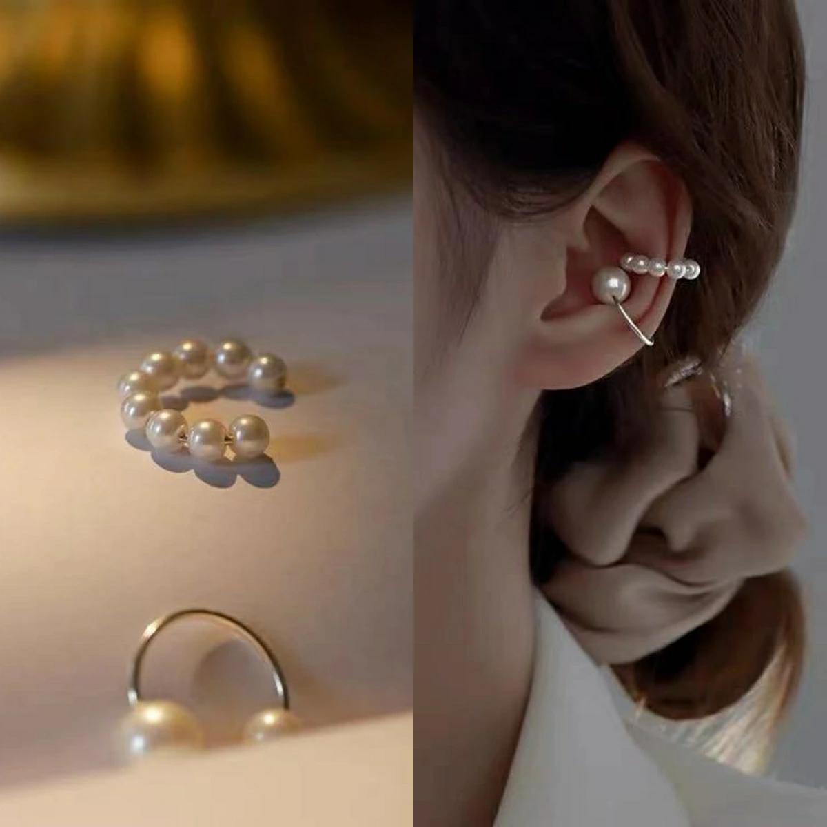 SWAROVSKI - パール イヤーカフ レディース フェイクピアス ノンホールピアス パール 片耳 人気 2点セット 耳掛け 軟骨 挟