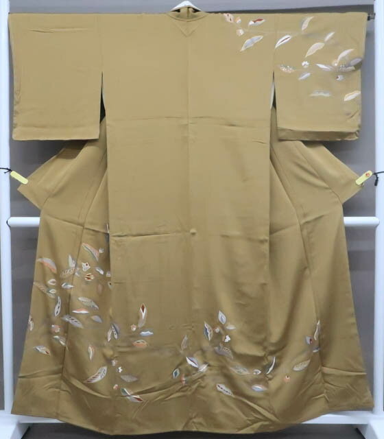 お買い物マラソンセール最大70%OFF【中古】【着物】訪問着　金駒刺繍　枝花・枝葉文　身丈約160cm　裄丈約65cm　r7z02-133【リサイクル】宝の山