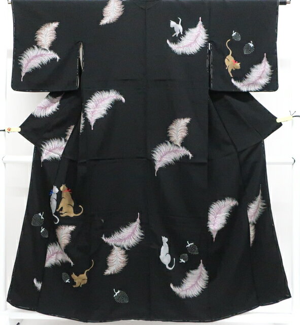 【中古】リサイクル着物 小紋 アンティーク オリジナル 苺と猫 金彩 正絹 着物 身丈約155cm 裄丈約65cm r7z10-657【リサイクル】宝の山