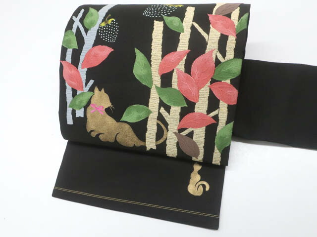 【中古】リサイクル着物 九寸名古屋帯 オリジナル お太鼓柄 猫 ネコ 苺 金彩 正絹 r7b11-216【リサイクル】宝の山