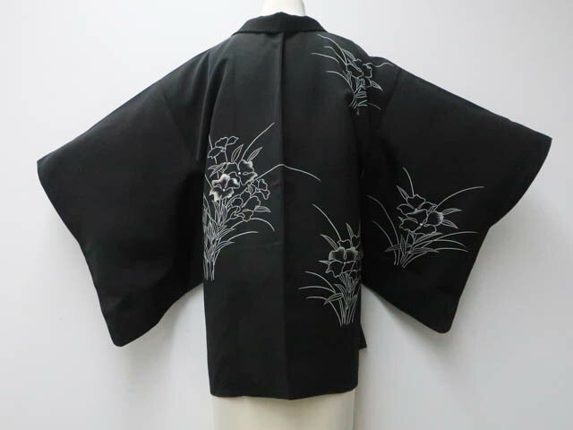 【中古】リサイクル着物 羽織 黒羽織 絵羽柄 花文 羽織紐付き 身丈約76cm 裄丈約62cm kyo7z04-87【リサイクル】宝の山