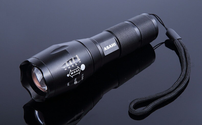 CREE T6 LED懐中電灯ASAHI+360°回転自転車用ライトホルダー付き市販電池対応単4電池 3本アウトドア 防犯 防災　 強力 ミニ ハンディライト フラッシュライト ストラップ付　メール便発送　代引き不可【期間限定】送料無料