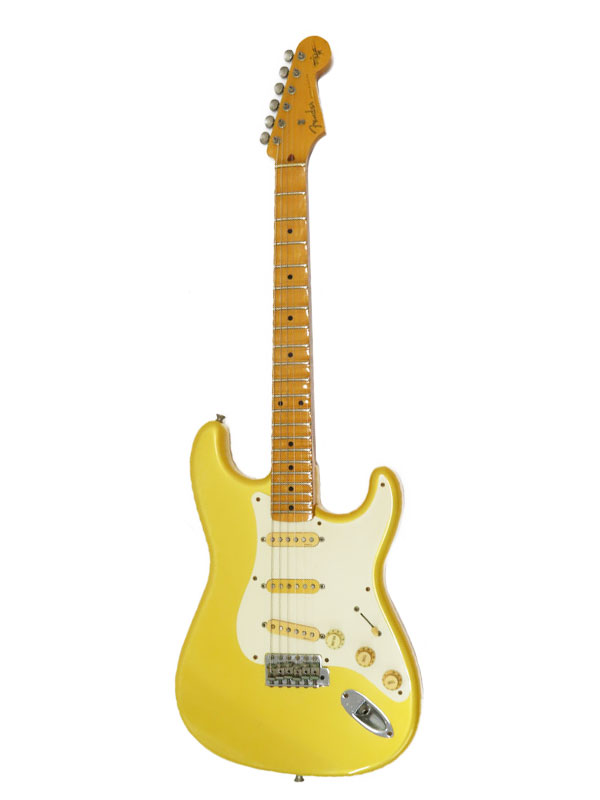 【FenderJAPAN】フェンダージャパン『エレキギター』ST57-140YM 1994~95年製 1週間保証【中古】 名　称 エレキギター 型　番 ST57-140YM 年　式 1994~95年製 種　類 エレキギター 材　質 ボディ：バスウッド ネック：メイプル フィンガーボード：メイプル ピックアップ： フロント）DiMarzio DP-117 センター）ST-Vintage(Japan) リア）DiMarzio DP-117 重　量 約3.36kg ギャランティー 販売店印有 付属品 フェンダーハードケース 保証期間 1週間保証 ランク B 品 状　態 【ネック】：ストレート 【フレット】：残り6割程度 【ロッド】：余裕あり 【ナット幅】：約41.9mm ・ボディなどに傷、スレ、打痕が見られ、金属パーツにくすみ、腐食が見られます。 ・塗装に色焼けが見られます。 ・付属ハードケースに汚れ、劣化、傷みが見られます。 ・トレモロアームが欠品しております。 専門の工房にて、フレットのすり合わせ、ナット調整、ネックのセットアップを含むメンテナンス済みで、 プレイヤーズコンディションには特に目立った問題はありません。
