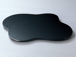 雲型 三つ足花台(小) 黒 1台：木製漆塗り 日本製 華道 敷板 和風 おもてなし おしゃれ かわいい 記念品 プレゼント ギフト