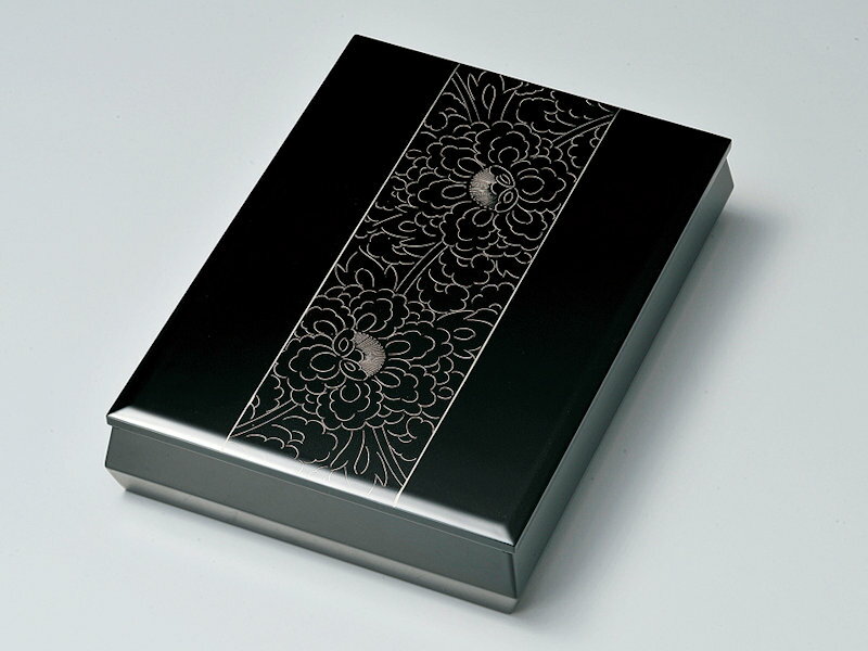 【受注生産品】プラチナ牡丹彫 文庫(A4サイズ) 黒 1個:木製漆塗り 日本製 書類入れ デスク 御祝 記念品 プレゼント ギフト 母の日 雑貨 日本製 国産