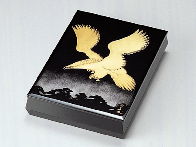 【受注生産品】沈金松に鷹 文庫(A4サイズ) 黒 1個:木製漆塗り 日本製 書類入れ デスク 御祝 記念品 プレゼント ギフト 母の日 雑貨 日本製 国産