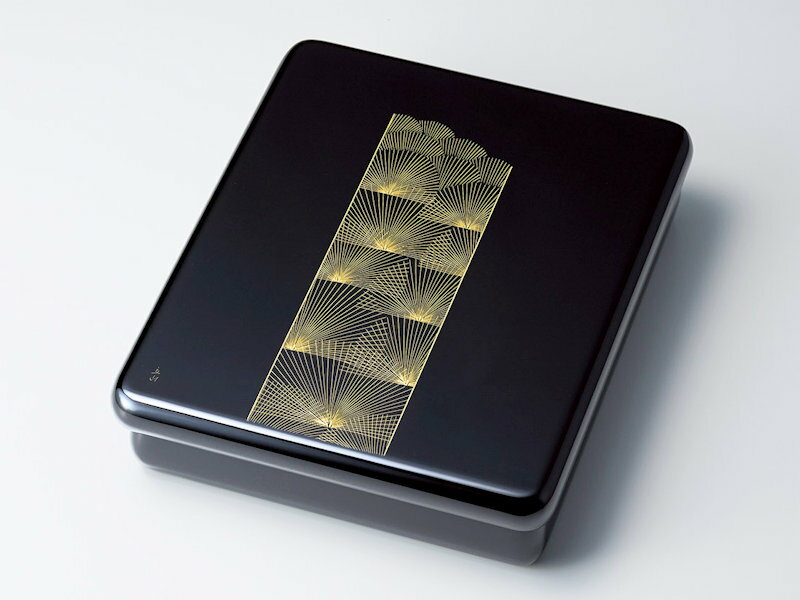 【受注生産品】沈金帯松 光琳文庫(A4サイズ) 黒内梨地 1個:木製漆塗り 日本製 書類入れ デスク 御祝 記念品 プレゼント ギフト 母の日 雑貨 日本製 国...