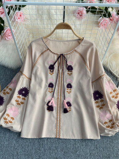 2024春秋復古風綿刺繍スリムランタンスリーブドールトップ女性のラウンドネックプルオーバーシャツ海辺雲南旅行レディースホリデー民族風体型カバー ゆったり体型カバー 古代都市キレイめ ボヘミアン日焼け止め 2024春秋復古風綿刺繍スリムランタンスリーブドールトップ女性のラウンドネックプルオーバーシャツ海辺雲南旅行レディースホリデー民族風体型カバー ゆったり体型カバー 古代都市キレイめ ボヘミアン日焼け止め