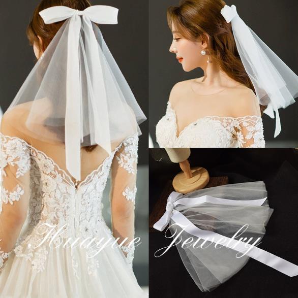 スーパーフェアリーふわふわ白ショートヘッドドレスヘアコーム付き結婚小物 ウェディングドレスアクセサリーブライダル花嫁用髪飾り結婚式 披露宴 二次回 ウェディング...