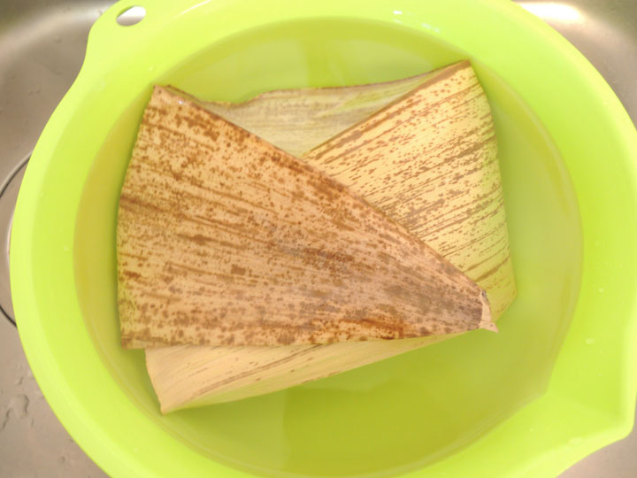 竹の皮 5枚入り 天然 海外産 竹皮 中身がむれない お弁当の中敷き おにぎり おむすび 包み おいしい