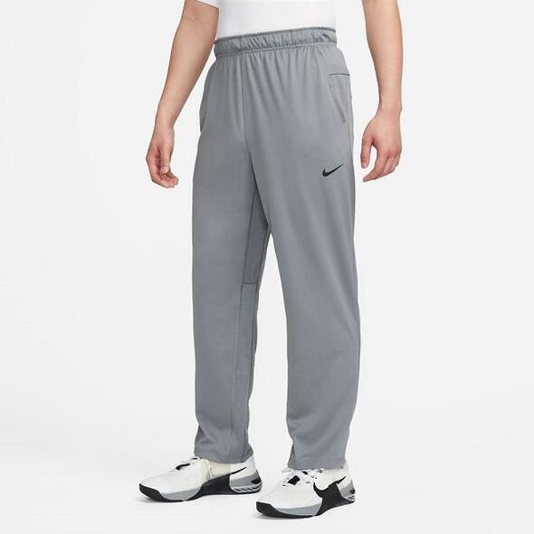 ★2026年シーズン発売！/最新作★ NIKE/ナイキ新作トレーニングパンツ ●本体：ポリエステル100％ ●カラー：スモークグレー/(ブラック) Lサイズ：股下68cm/ 体を心地良くカバー。ナイキ Dri-FIT パンツは、 速乾性に優れたDri-FIT機能素材で トレーニング中も快適な着心地が持続します。 リサイクルポリエステル繊維と オーガニックコットン繊維を 組み合わせたサステナブル素材を100%使用。 サステナブル素材には、10%以上のリサイクル繊維または 10%以上のオーガニックコットン繊維が含まれています 幅広い世代にご愛用いただける♪ ナイキスポーツウエアで 毎日を快適にリラックス♪ ・メーカー希望小売価格はメーカーサイトに基づいて掲載していますNIKE/ナイキ新作スポーツバッグ＆アパレル特集♪ MEN'S(日本サイズ)　FITTING　CHART＜2012年09月〜適用＞　 - XS S M L XL XXL 身長 155〜176cm 176〜185cm 胸囲 81-86cm 86-91cm 91-97cm 97-103cm 103-109cm 109-115cm 胴囲 68-74cm 73-79cm 78-85cm 84-91cm 90-97cm 96-103cm