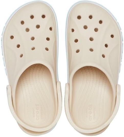 ソールにスポーティなラインをあしらったクロックス バヤバンドクロッグCROCS BAYA...