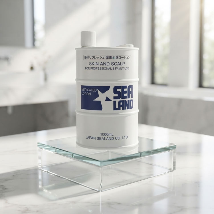 シーランド 薬用ローション 1000ml■　商品説明＜ 全身爽快リフレッシュ・薬用ローション。＞ ・入浴後、スポーツ後のボディ・ローションとして ・メーク落としの後に ・ニキビなどの予防に ・アフター・シェーブローションとして ・油性肌に サロン業務用の定番品 シャンプー後にシーランドで頭皮を軽くマッサージ■　※【ご購入前に必ずお読み下さい】※直射日光の当たる場所、極端に高温や低温になる場所には保管しないでください。 乳幼児の手の届かないところに保管してください。 効果・効能については、個人差がございます。 ※受注のタイミングによりましては在庫切れとなり発送の遅延、 商品がメーカー廃盤の場合はご注文をキャンセルさせていただく事もございます。 出来る限り迅速にご対応できますよう最善を尽くさせていただきますので、 どうぞ宜しくお願い申し上げます。 【ご注意】パッケージやデザインがリニューアルされたり、 内容量等が新しく変更になる場合がございますので予めご了承のうえご注文くださいませ。■　広告文責株式会社グローライズ 連絡先： 06-6951-8881 [美肌化粧品][ボディ用][JAN: 4971756013353]