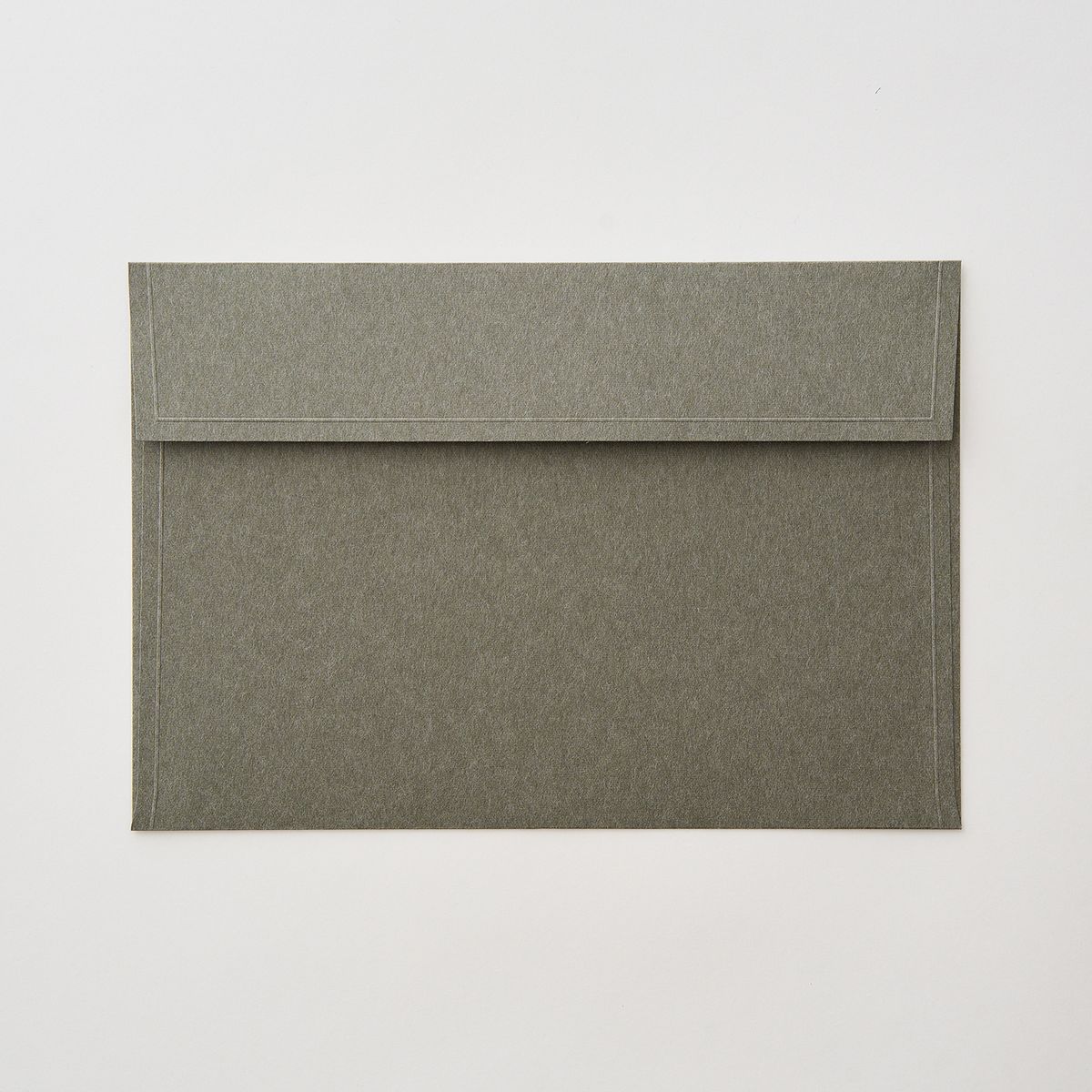 竹尾 Dressco エンベロープ グランド 鼠 カマス貼り 封筒 エンボス ライン入り 157×230mm 3枚 | TAKEO ..