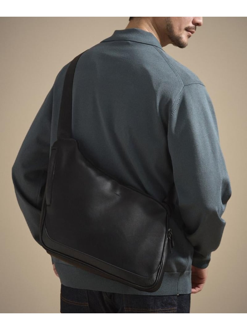 【SALE／45%OFF】【ペットボトル,ガジェット収納】エディターズショルダーバッグ TAKEO KIKUCHI タケオキクチ バッグ ショルダーバッグ ホワイト ブラック【RBA_E】【送料無料】[Rakuten Fashion] takeokikuchi-10002185 TAKEO KIKUCHI サンプル画像2