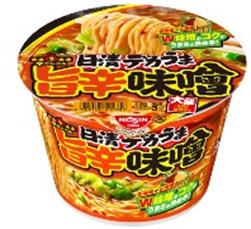 乐天商城 - 【送料無料　まとめてお得】【12個販売】日清食品　デカうま 旨辛味噌　106g