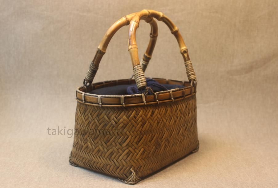 竹細工市場かご 手作りの竹製野菜や果物のバスケット
