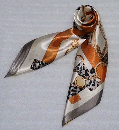 カラフル艶やかなシルク調スカーフ シルクロードの起点【西安】からの贈り物 美品激安 60角企業制服スカーフ