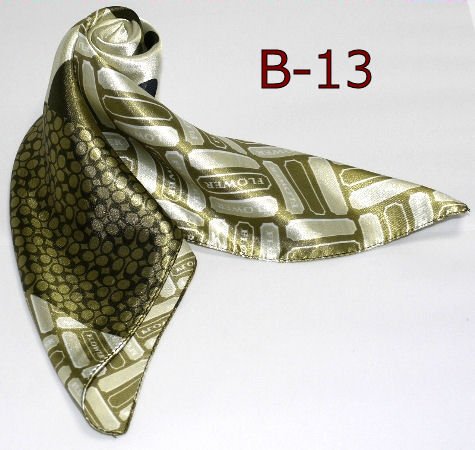 カラフル艶やかなシルク調スカーフ シルクロードの起点【西安】からの贈り物 美品激安 60角企業制服スカーフ