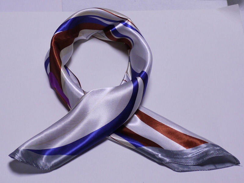 カラフル艶やかなシルクスカーフ　シルクロードの起点【西安】からの贈り物 ★美品激安★ 中国雑貨