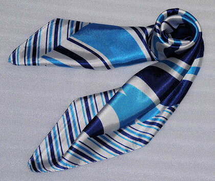 カラフル艶やかなシルク調スカーフ シルクロードの起点【西安】からの贈り物 美品激安 60角企業制服スカーフ