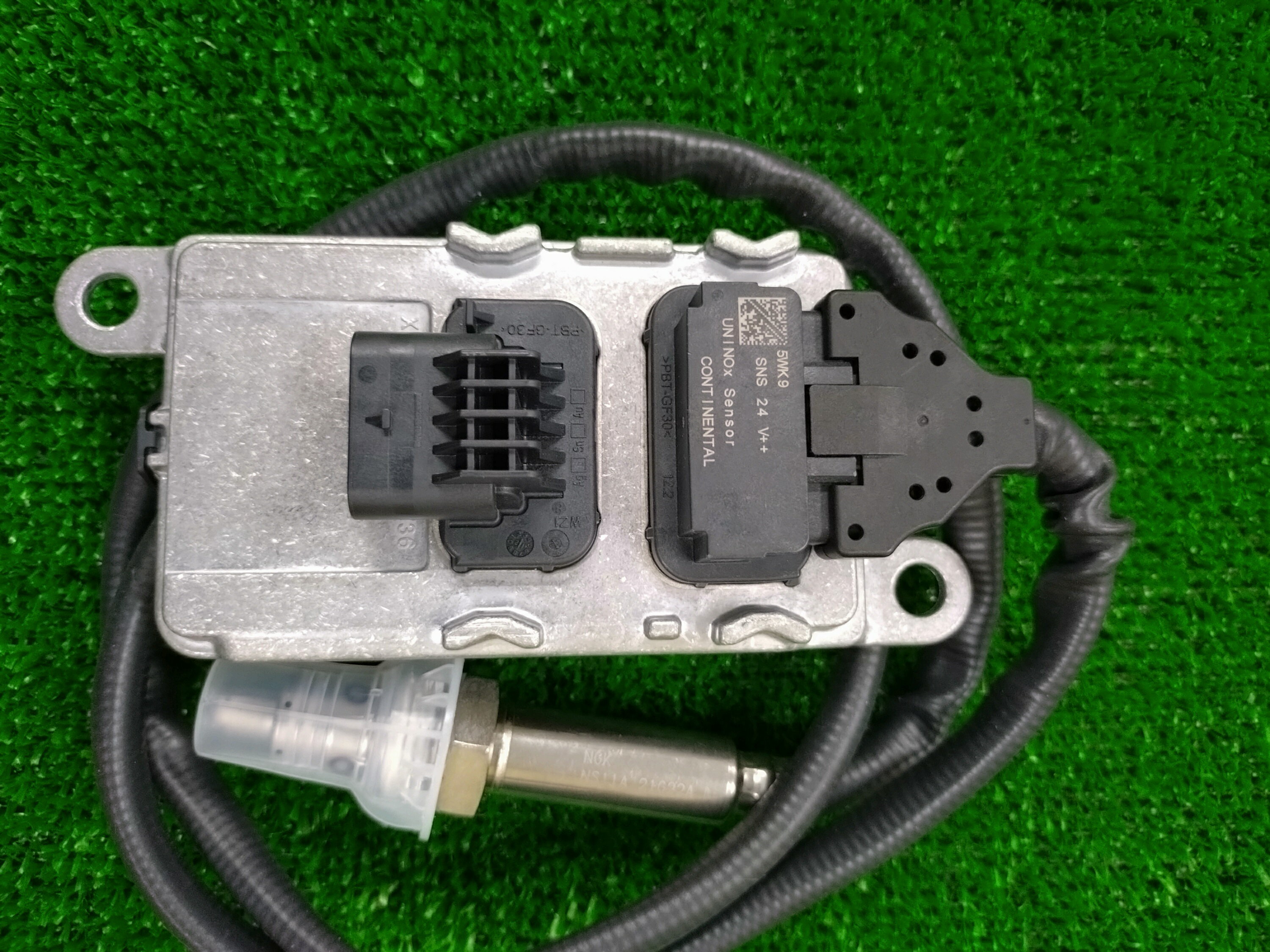 NOxセンサー　コンチネンタル製 ノズルNGK製 社外新品 プロフィア レンジャー セレガ メルファ ブルーリボン ポンチョ 89463-E0013 コア返却不要