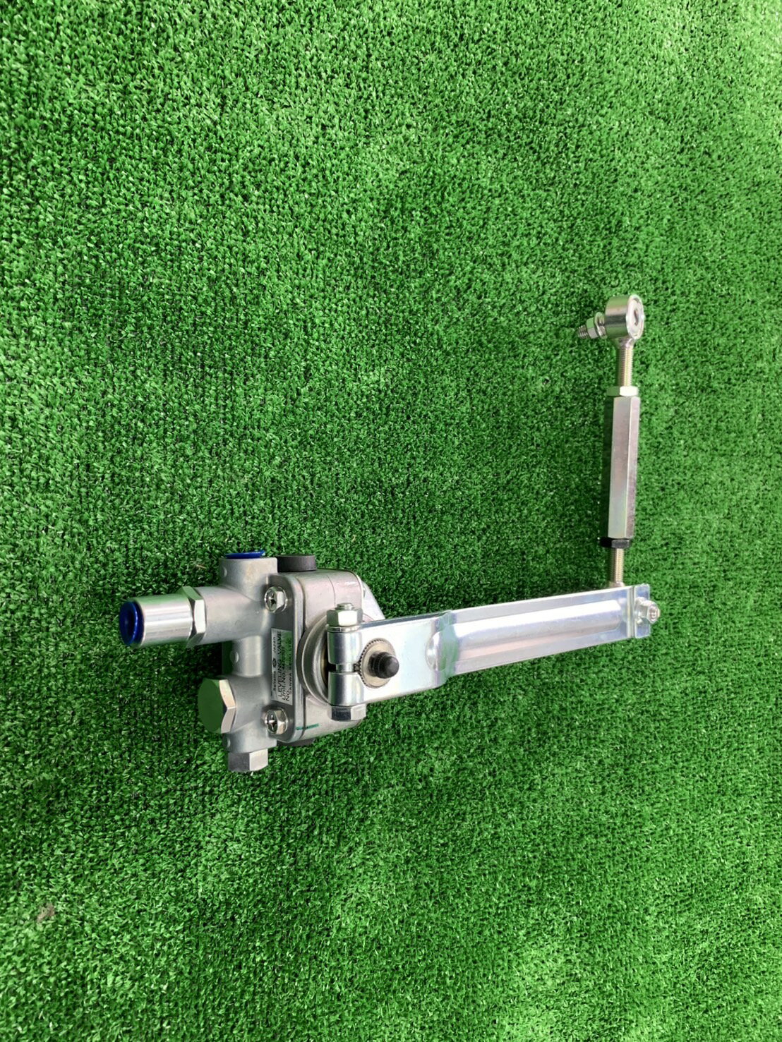 レベリングバルブ 新品 いすゞ バス用 エルガ LV 1-52130-043-0 4470301603 三輪精機新品対応