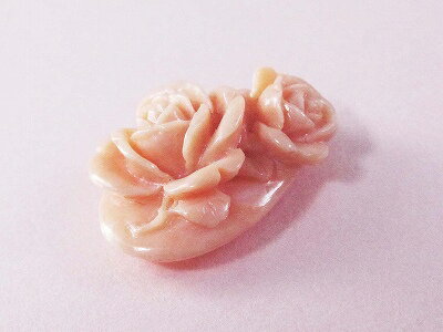 桃珊瑚 バラ彫り パーツ 薔薇の花を立体的に手彫りしたパーツです ルース 手作りのプレゼントなどいかがでしょうか 無染色さんご サンゴ