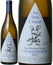 ワイン名 Au Bon Climat Tsubaki Chardonnay / オーボンクリマ ワイン種別 白ワイン ブドウ品種 シャルドネ 生産者 ジム・クレンデネン 産地 アメリカ・カリフォルニア / セントラル・コースト 原産地呼称 サンタ・バーバラ・カウンティ アルコール度数 13.5％ 容量 750ml その他備考 この“ツバキラベル”　シリーズは、京都造形芸術大学の教授であり、コンテンポラリー・アーティストとして日本の第一人者である、椿昇（ツバキノボル）氏のデザインと、ジム・クレンデネンの素晴らしいワインメーキングが融合して生まれた、日本限定リリースのシリーズです。ジム・クレンデネンは大の日本びいき。今まで20回以上来日、ワインを通じて、様々な日本を経験、理解してきたジムがブレンドした、日本のためのワインです。 この“ツバキラベル”シャルドネのアペレーションはサンタバーバラカウンティーで、カウンティー内の素晴らしい畑の中でもジム・クレンデネンが、特別に厳選したもののみをブレンドしています。冷涼な太平洋の影響を強く受けるサンタバーバラは、日中の気温は温暖ですが、夜気温がかなり低くなるので、シャルドネの生育には理想的な場所です。シャルドネ100％で作られたこのワインは、白桃、アプリコットなどの魅惑的な香りと、長く印象的なフィニッシュと言う、サンタバーバラのシャルドネらしい、輝かしく美しいエレガントなワインです。