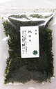 商品名国産　地のり10g×10個名称焼きのり原材料名乾のり(国産)内容量10g×10個お召し上がり方おかかご飯、味噌汁、麺類の具、サラダ、冷奴、パスタ、そうめん等 そのままお召し上がりになれます。特徴「地のり」とは、のりを板状にせずに、そのまま乾燥させて焼いたもので、香り高い海苔の風味が特徴です。 厳しい冬に収穫した、国産の生のりを、丹精込めて焼き上げた風味豊かな逸品です。保存方法直射日光、高温多湿を避け冷暗所にて保存栄養成分表示 (100gあたり)エネルギー　188kcal たんぱく質　41．4g 脂質　　　　3．7g 炭水化物　　44．3g 食塩相当量　1．3g (推定値)加工者株式会社リアス