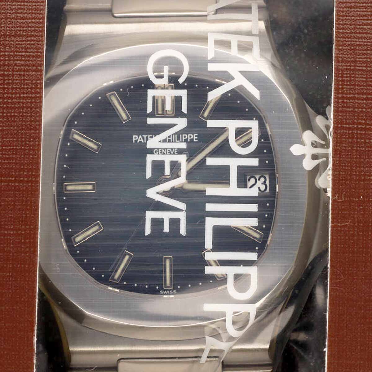 PATEK PHILIPPE パテックフィリップ ノーチラス 5711/1A-001 SS ステンレス自動巻き ブルー文字盤【送..