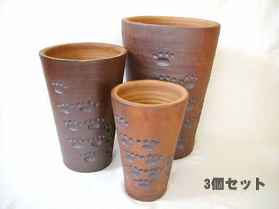 「2006年干支シリーズ・戌年グッズお勧め商品」いぬの足跡鉢S・M・Lサイズ3鉢セット