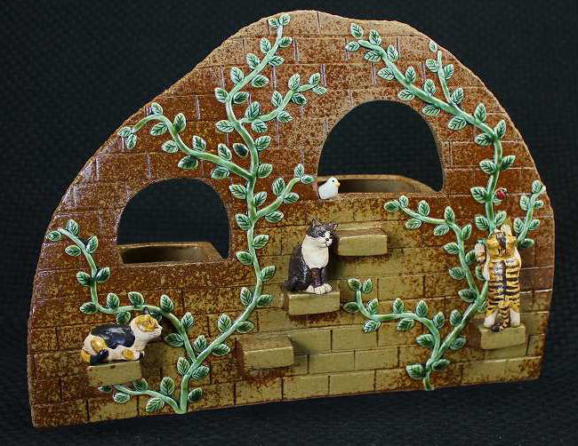 すみ田理恵作猫の花器猫の焼き物たち...