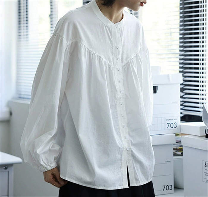 乐天商城 - 長袖 半袖 シャツ ブラウス バンドカラー ギャザー ビッグシルエット シャツブラウス レディース トップス 羽織り 春 夏 秋 大人 可愛い ファッション おしゃれ きれいめ ゆったり ゆる 体型カバー オフィス 通勤 パフスリーブ 大きいサイズ 40代 30代 20代 白 ホワイト