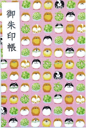【サイズ】18cmx12cmの大判サイズ・蛇腹タイプの御朱印帳 【仕様】書き置き御朱印・御城印もそのまま貼れる大判サイズで使い勝手も抜群です 【ページ数】12山24頁(片面使い)・24山48頁(両面使い) 【表題シール】そのまま貼れる「御朱印帳」「無地」の2枚付き 【蛇腹本紙】白色/墨が裏面に染み出ない高品質の蛇腹本紙を使用